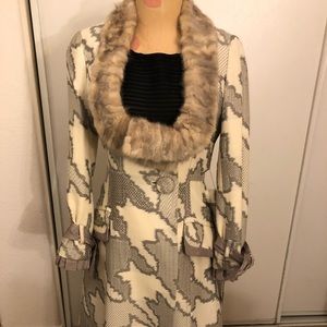 Mcginn fur collar coat-street length